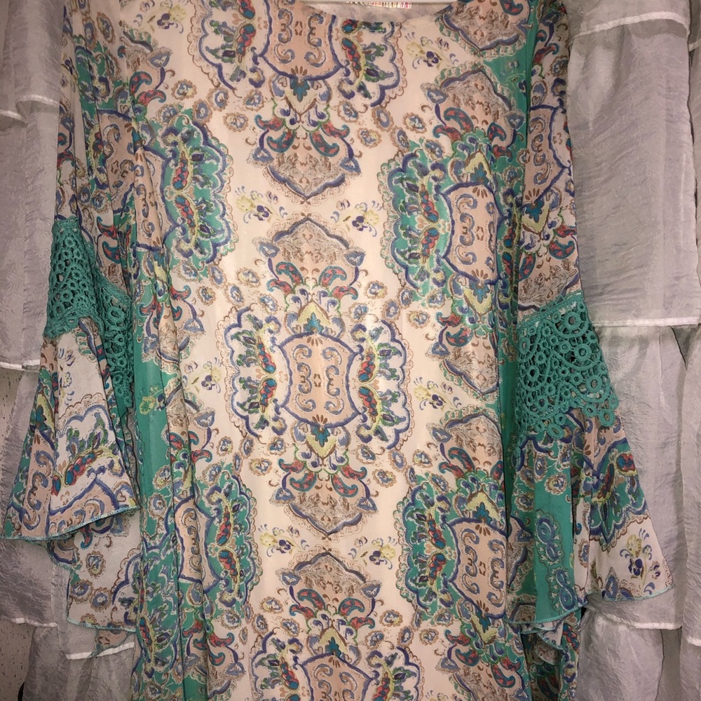 Women’s dress shirt